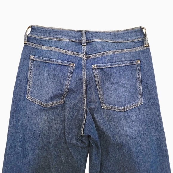 Old Navy High-Waisted Wow Crop Wide-Leg Jeans Dark Wash Size 6 - Picture 5 of 15